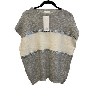 NWT Q2 Super Soft Short Sleeved Sequin Seeater Size OS